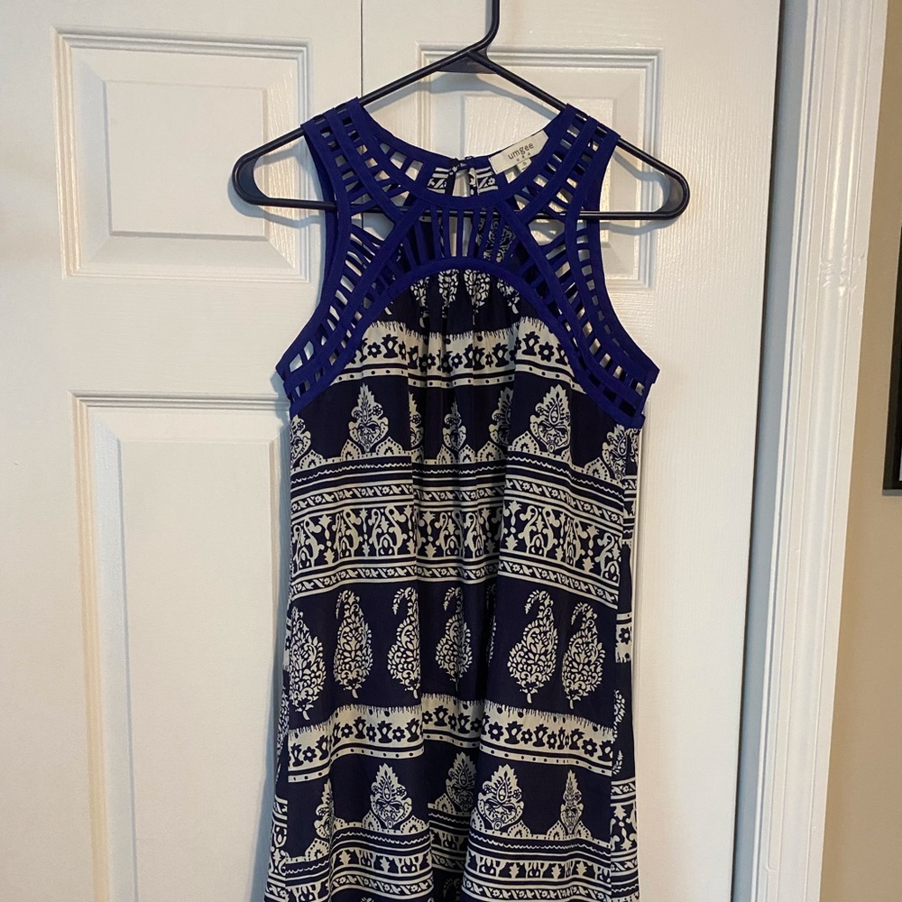 Umgee dress size small sleeveless blue and white